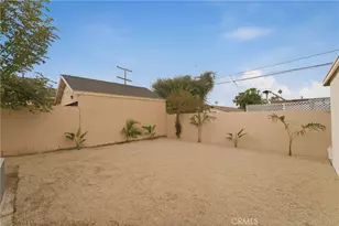 1111 W 98th St, Los Angeles, CA 90044 - Photo 22