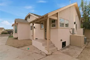 1111 W 98th St, Los Angeles, CA 90044 - Photo 26
