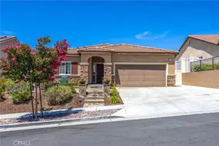 240 Country Club, Calimesa, CA 92320 - Photo 2