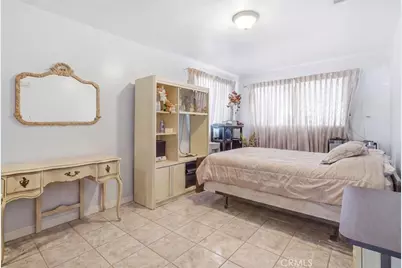 14127 Colorado Ave, Paramount, CA 90723 - Photo 16