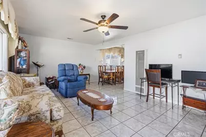 14127 Colorado Ave, Paramount, CA 90723 - Photo 8