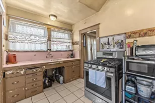 1119 W 84th Pl, Los Angeles, CA 90044 - Photo 16