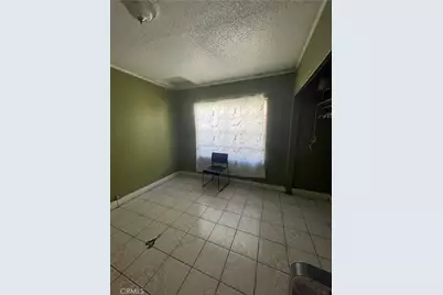 1142 E 64th, Los Angeles, CA 90001 - Photo 2