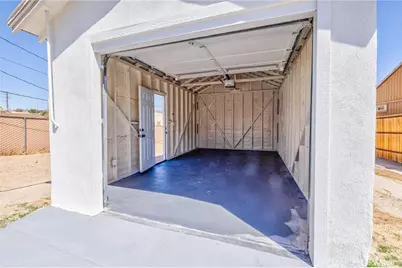 124 W Fredricks, Barstow, CA 92311 - Photo 46