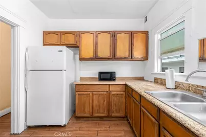 1102 W 18th, Los Angeles, CA 90015 - Photo 6