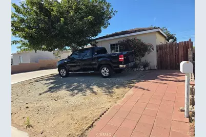 1510 E Avenue R, Palmdale, CA 93550 - Photo 4