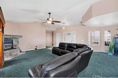10439 Mesa, Oak Hills, CA 92344 - Photo 6