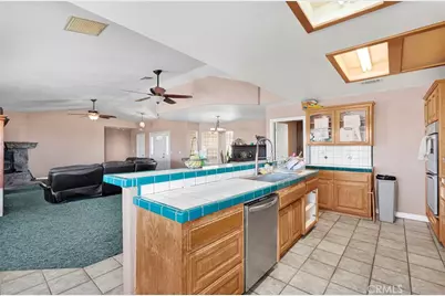 10439 Mesa, Oak Hills, CA 92344 - Photo 18