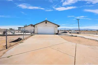10439 Mesa, Oak Hills, CA 92344 - Photo 4