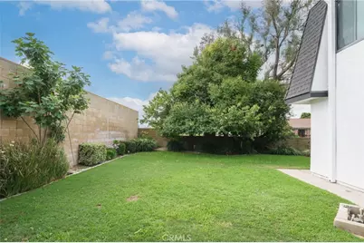 18548 San Gabriel Avenue, Cerritos, CA 90703 - Photo 42