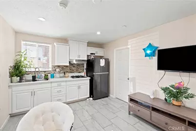 16346 Teton, Victorville, CA 92395 - Photo 38