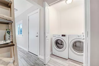 1782 W 36th Pl, Los Angeles, CA 90018 - Photo 10