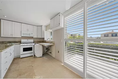 954 Law, San Diego, CA 92109 - Photo 12