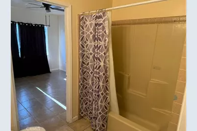 7828 Bell, Los Angeles, CA 90001 - Photo 14