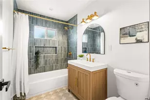 1707 W 65th Pl, Los Angeles, CA 90047 - Photo 16