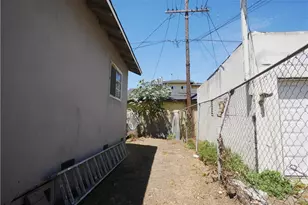 737 E 47th St, Los Angeles, CA 90011 - Photo 48