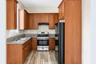 737 E 47th Street, Los Angeles, CA 90011 - Photo 18