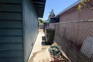 10445 Rose Hedge Dr, Whittier, CA 90606 - Photo 18