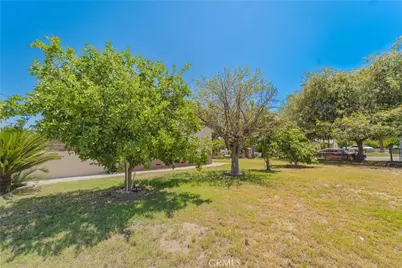 1083 E E Street, Ontario, CA 91764 - Photo 4