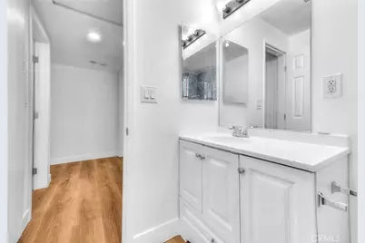 1345 W 124th, Los Angeles, CA 90044 - Photo 32