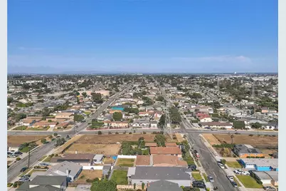 1345 W 124th, Los Angeles, CA 90044 - Photo 20