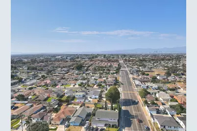 1345 W 124th, Los Angeles, CA 90044 - Photo 22