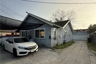 9216 S Hoover, Los Angeles, CA 90044 - Photo 2