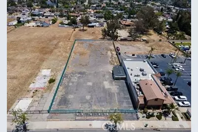 9491 Sierra Avenue, Fontana, CA 92335 - Photo 2