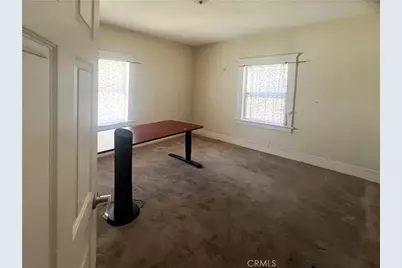 4112 S Budlong Avenue, Los Angeles, CA 90037 - Photo 10