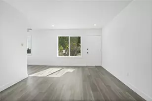 925 W 84th, Los Angeles, CA 90044 - Photo 40
