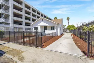 925 W 84th, Los Angeles, CA 90044 - Photo 2