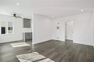 925 W 84th, Los Angeles, CA 90044 - Photo 20