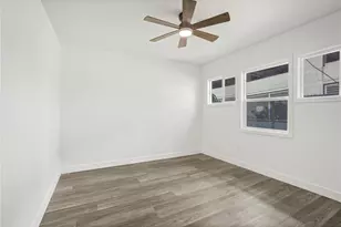 925 W 84th, Los Angeles, CA 90044 - Photo 26