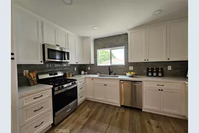 12126 Ainsworth St, Los Angeles, CA 90044 - Photo 8