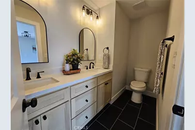 12126 Ainsworth St, Los Angeles, CA 90044 - Photo 14