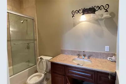 10040 Mattock Avenue, Downey, CA 90240 - Photo 18