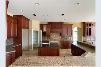 10040 Mattock Avenue, Downey, CA 90240 - Photo 6
