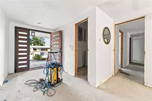 24222 Caris, Woodland Hills, CA 91367 - Photo 12