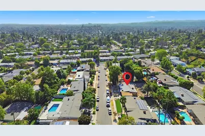 24222 Caris, Woodland Hills, CA 91367 - Photo 8