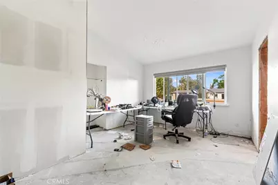 24222 Caris, Woodland Hills, CA 91367 - Photo 18