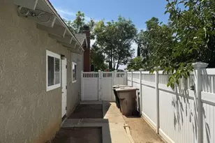 16981 Cumberland Cir, Yorba Linda, CA 92886 - Photo 22
