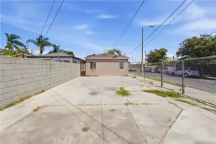 2324 E 108th, Los Angeles, CA 90059 - Photo 18