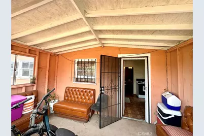 823 E 102nd, Los Angeles, CA 90002 - Photo 18