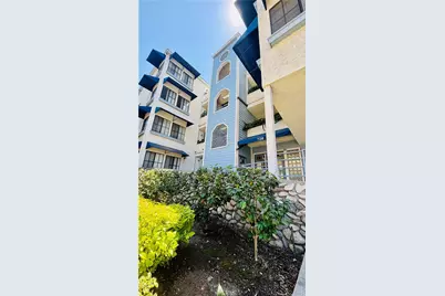 720 W 4th #114, Long Beach, CA 90802 - Photo 1