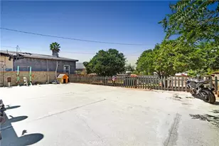 13215 Jarvis, Los Angeles, CA 90061 - Photo 18