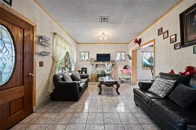 707 W 49th Street, Los Angeles, CA 90037 - Photo 4