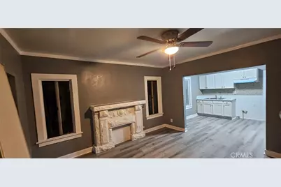 535 W 54th St, Los Angeles, CA 90037 - Photo 6