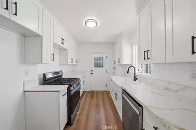2114 N Bahama Avenue, Los Angeles, CA 90059 - Photo 2