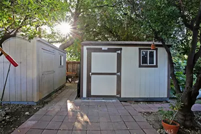 404 N Vinedo Avenue, Pasadena, CA 91107 - Photo 22