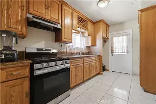 706 W 42nd, Los Angeles, CA 90037 - Photo 10